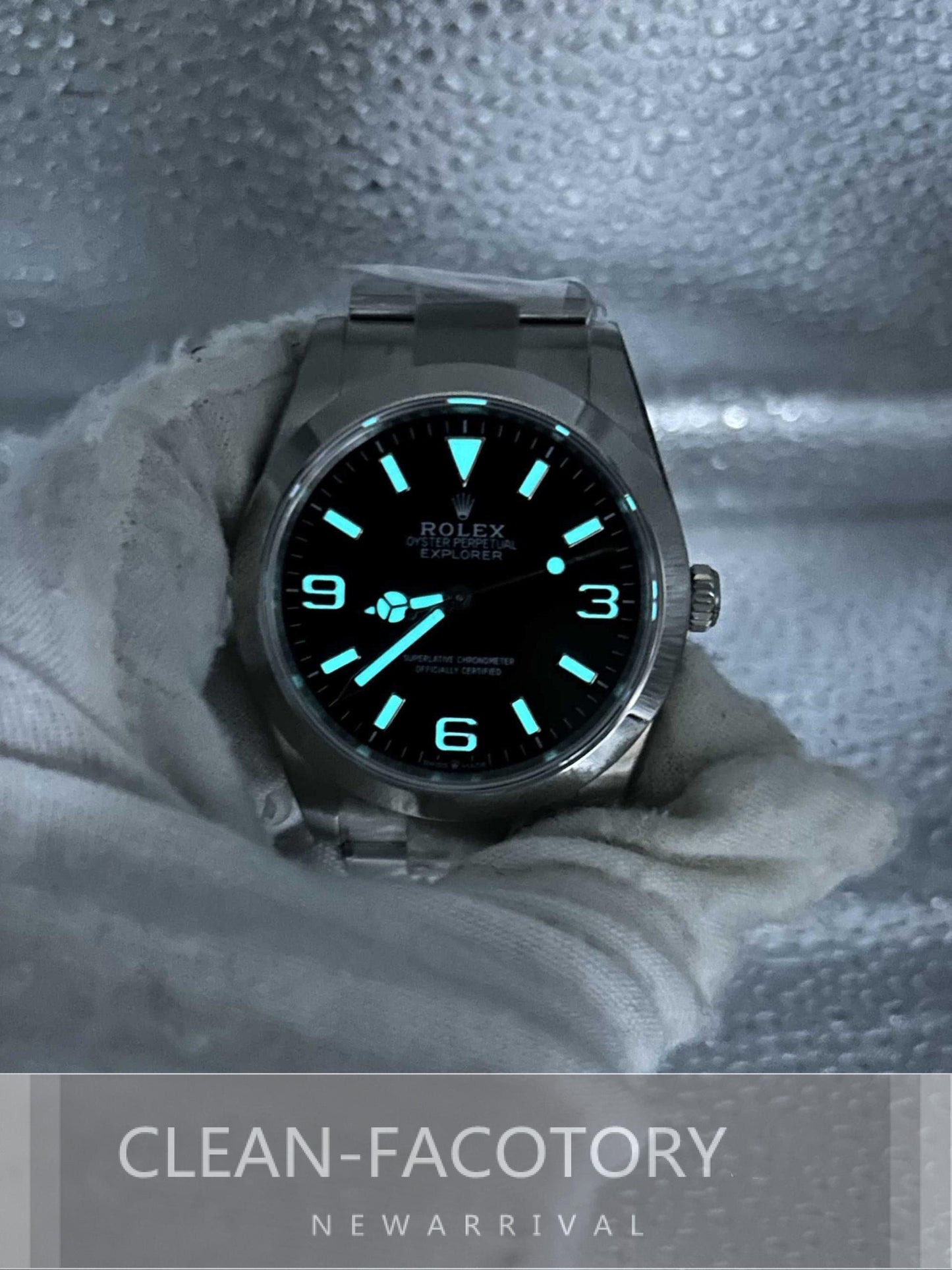 Explorer 224270 39mm Clean Factory