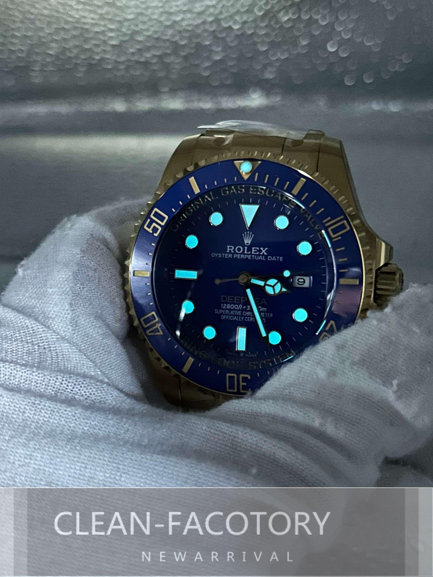 Sea-Dweller 136668LB "Yellow Gold" Ceramic Bezel 44mm Clean Factory