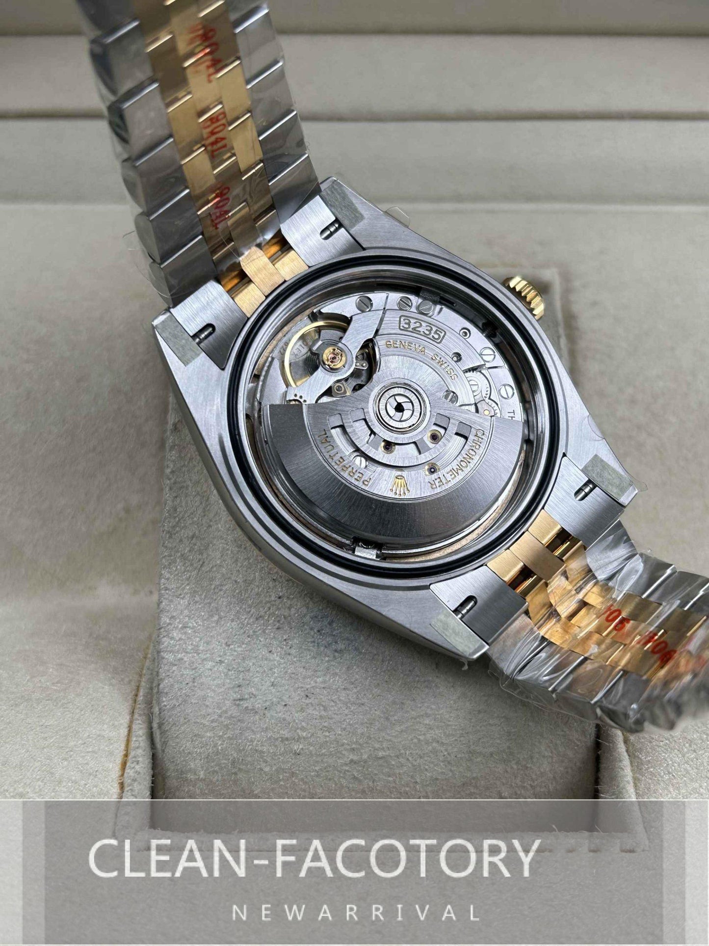 Datejust 41mm 126333 Jubilee Two-Tone Yellow Gold Dial Fluted Bezel 18K Gold Clean Factory