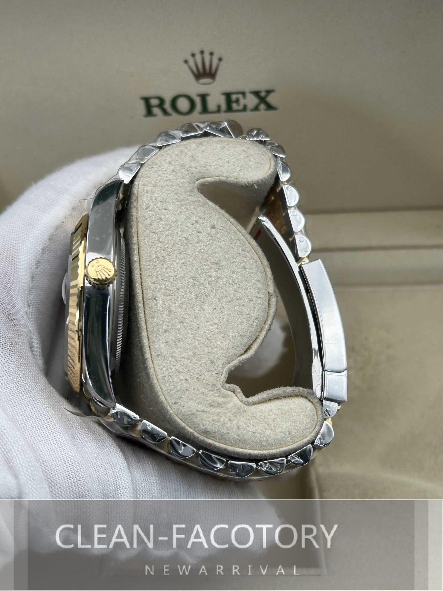 Datejust 41mm 126333 Jubilee Two-Tone “Wimbledon Dial” Yellow Gold Fluted Bezel Clean Factory