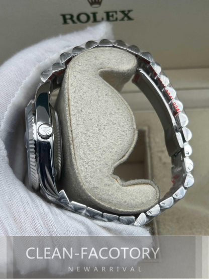 Day-Date 228239 40mm White Gold Blue Dial Roman Markers President Clean Factory