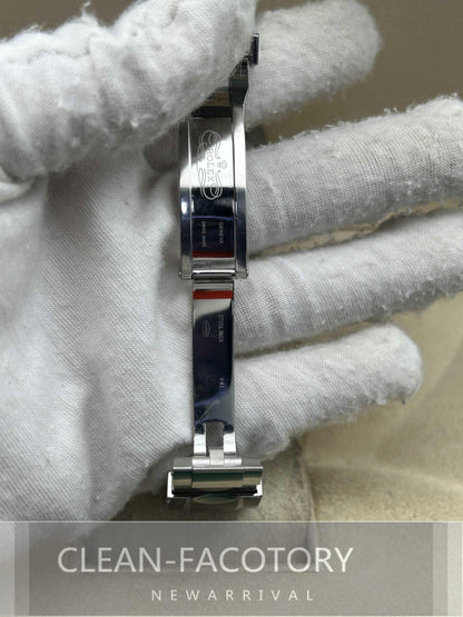 Explorer 224270 39mm Clean Factory