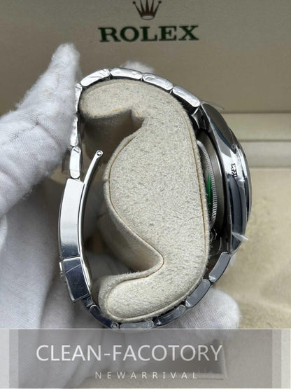 Explorer 224270 39mm Clean Factory