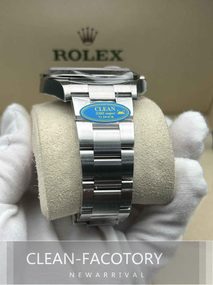 Explorer II 226570 40mm White Dial Clean Factory