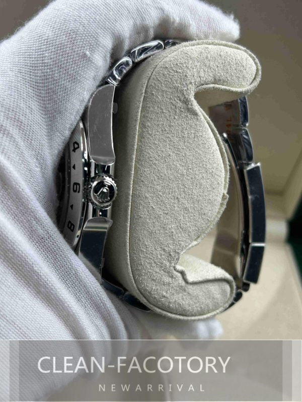 Explorer II 226570 42mm Clean Factory