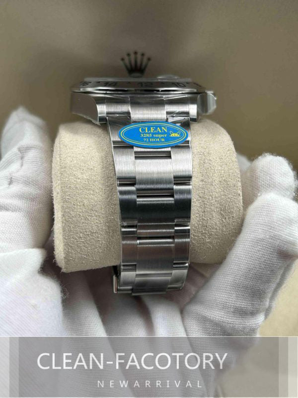 Explorer II 226570 42mm Clean Factory