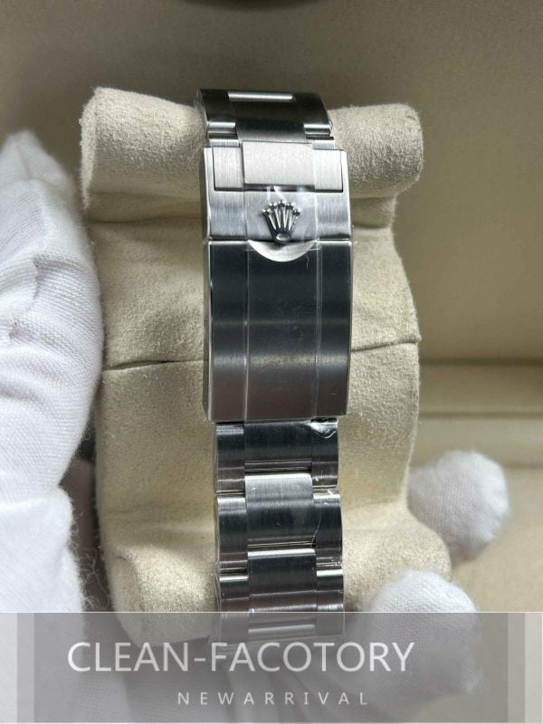 Explorer II 226570 42mm Clean Factory