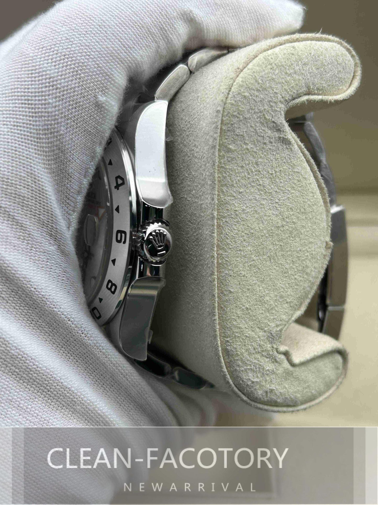 Explorer II 226570 42mm White Dial Clean Factory