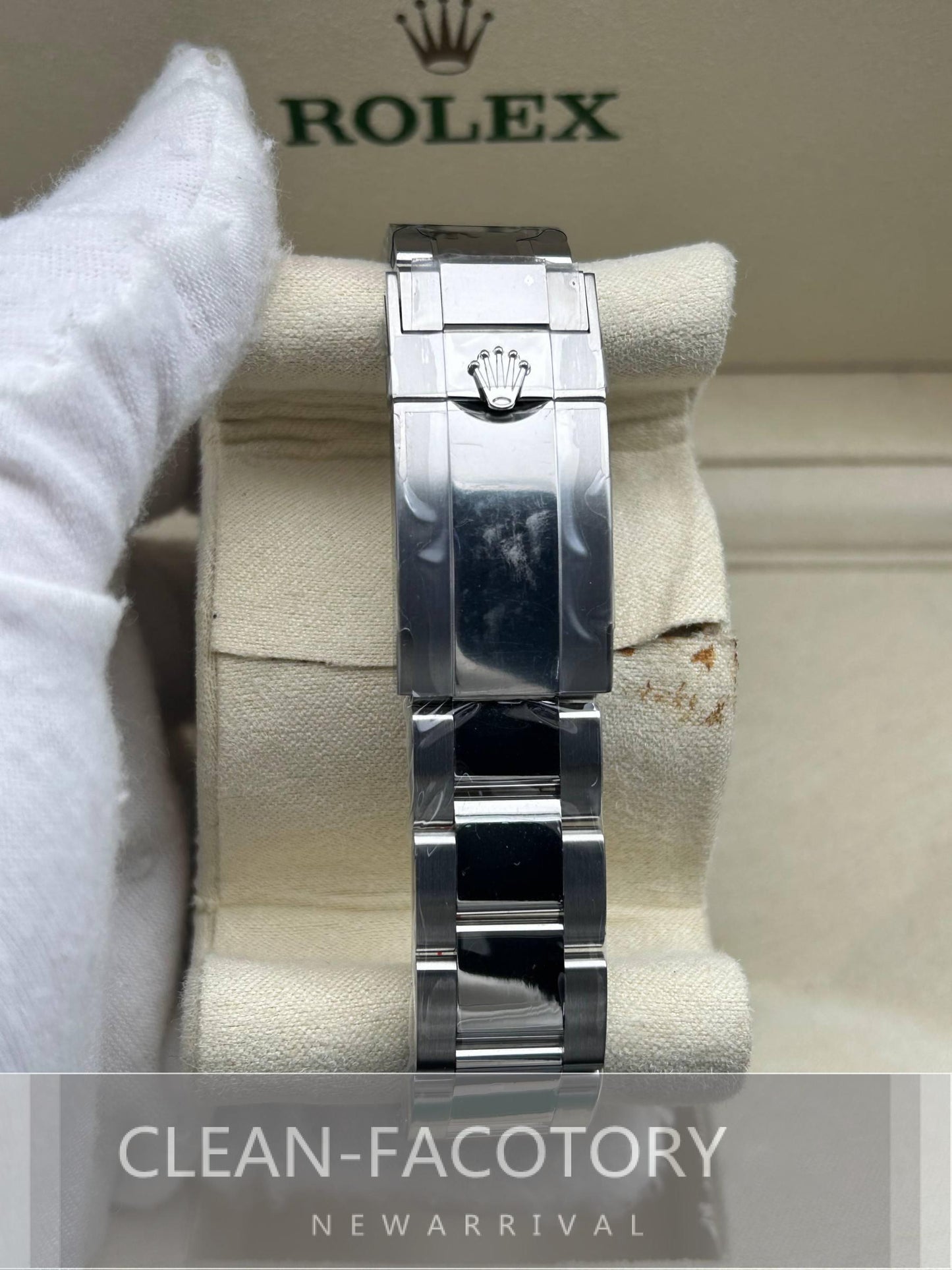 GMT-Master II 126710GRNR “Bruce Wayne” Oyster 40mm Clean Factory