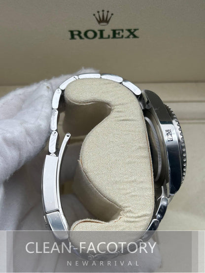 GMT-Master II 126710GRNR “Bruce Wayne” Oyster 40mm Clean Factory