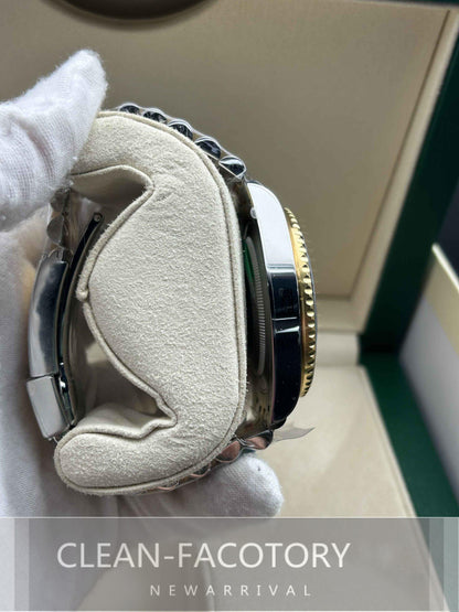 GMT-Master II 126713GRNR “Root Beer Two-Tone” Oyster 40mm Clean Factory