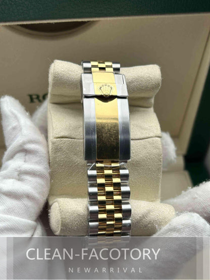 GMT-Master II 126713GRNR “Root Beer Two-Tone” Oyster 40mm Clean Factory