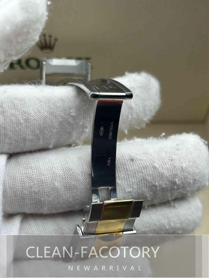 GMT-Master II 126713GRNR “Root Beer Two-Tone” Oyster 40mm Clean Factory