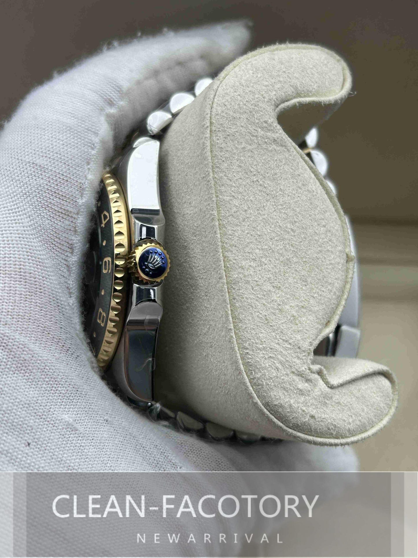 GMT-Master II 126713GRNR “Root Beer Two-Tone” Oyster 40mm Clean Factory