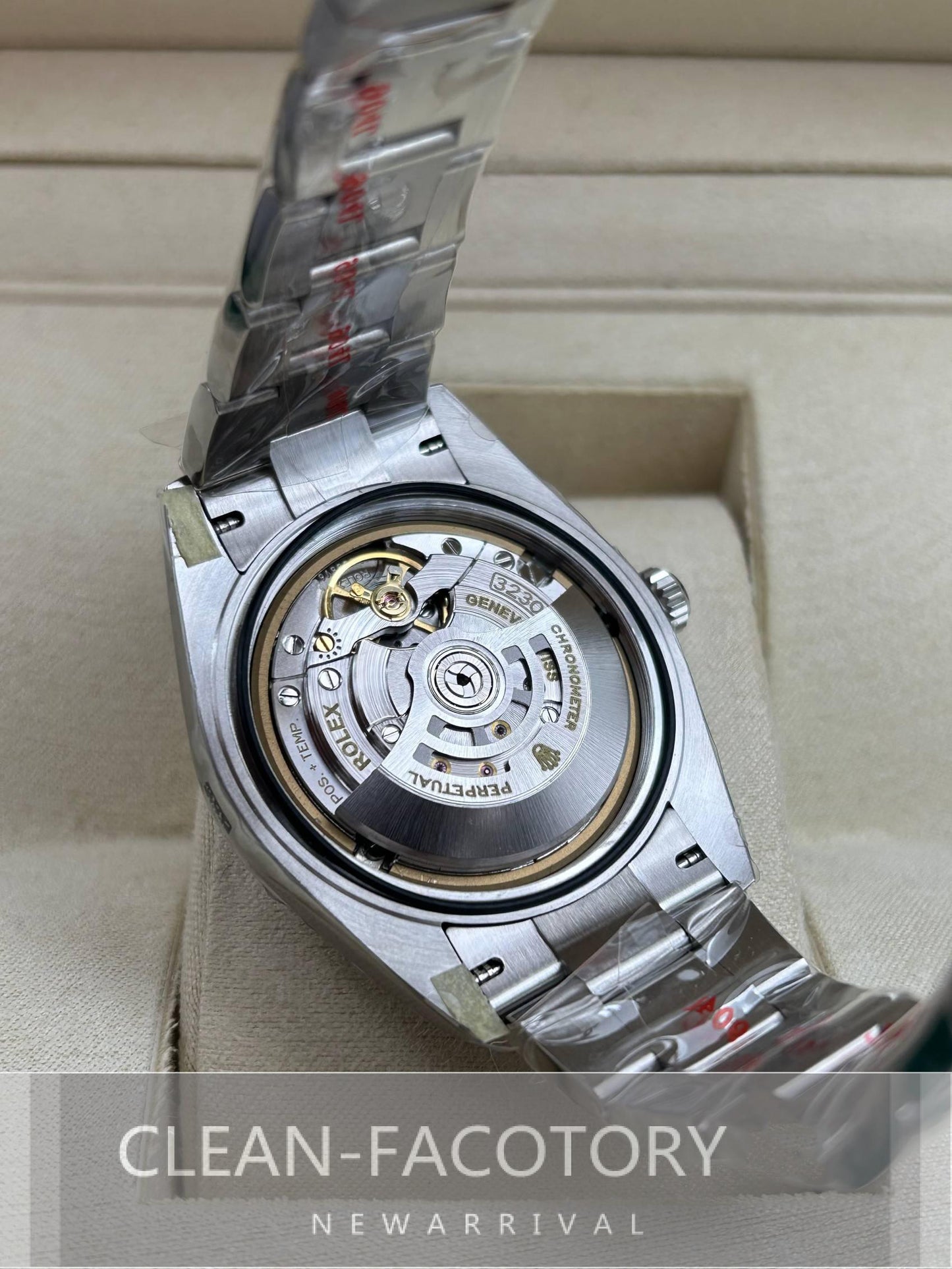 Oyster Perpetual 124300 41mm Red Dial Clean Factory