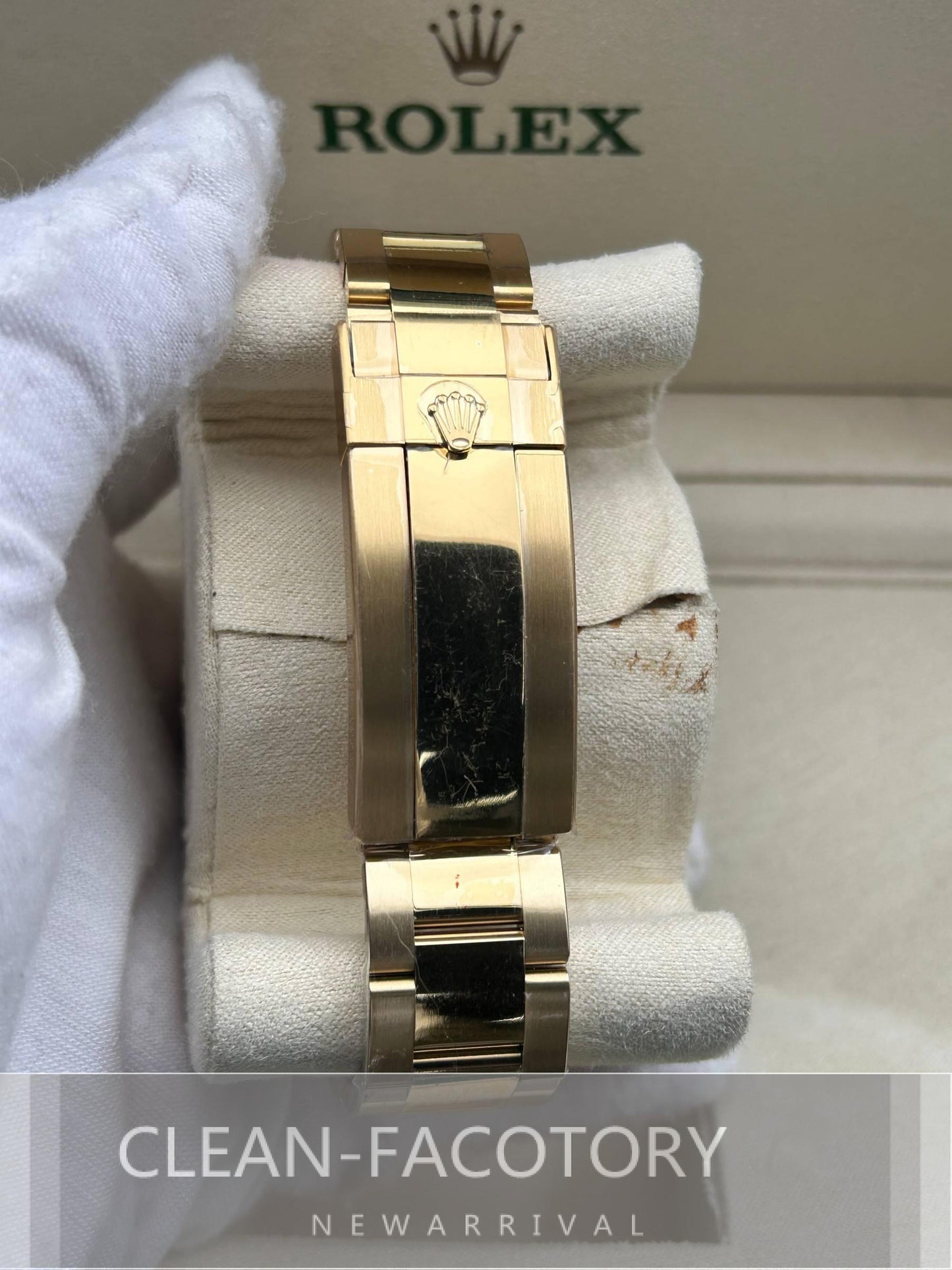 Sea-Dweller 136668LB "Yellow Gold" Ceramic Bezel 44mm Clean Factory